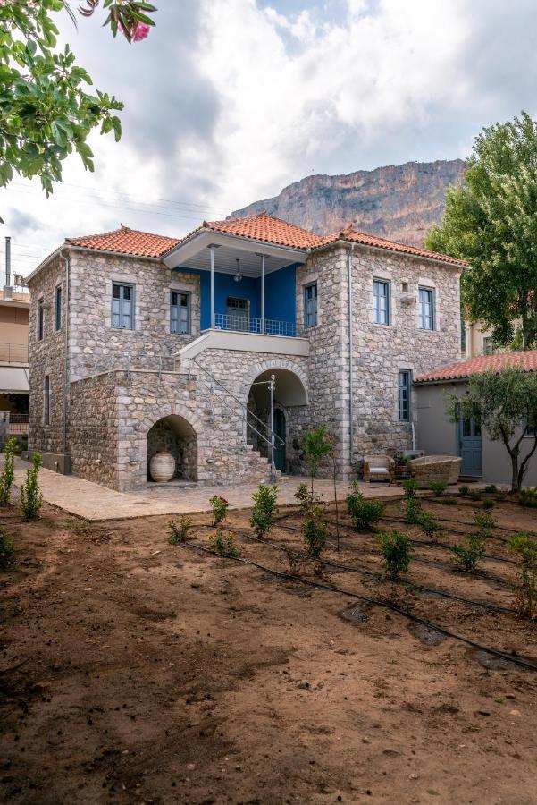 Englezena'S Guesthouse Leonidio Bagian luar foto