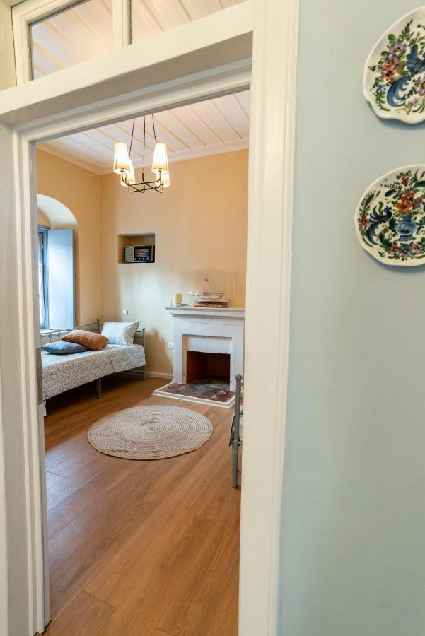 Englezena'S Guesthouse Leonidio Bagian luar foto